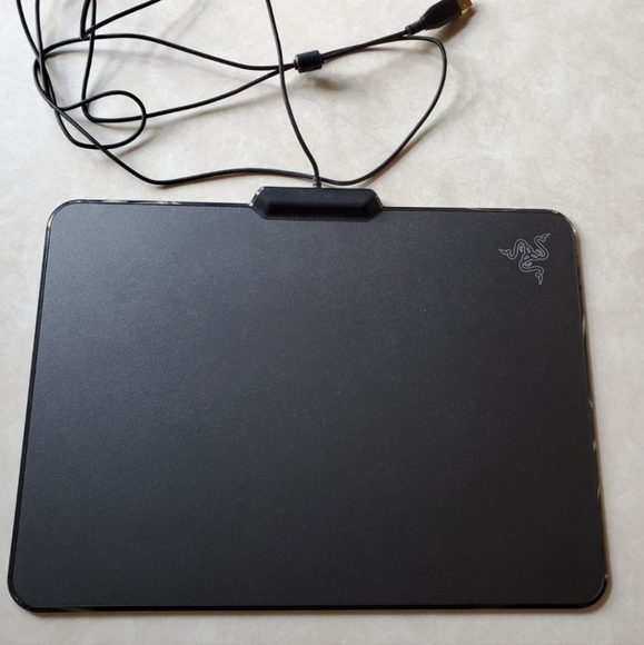 Razer - Firefly Gaming Mouse Pad with RGB Lighting - Black - Picture 6 of 9